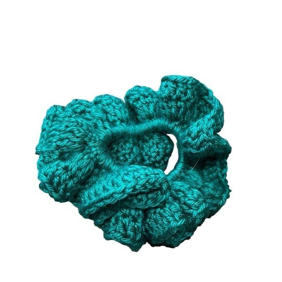 NWOT 2 Hand crochet hair scrunchies - Picture 3 of 3
